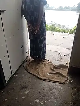 Snapshot of ARTIR1 chatting on September 2025 02:48:01 AM ARTIR1 online show from September 2025 02:48:01 AM