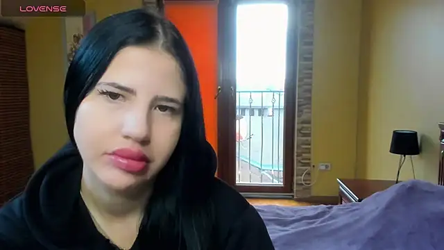 Snapshot of Malibu_J chatting on October 2025 06:32:01 AM Malibu J online show from October 2025 06:32:01 AM