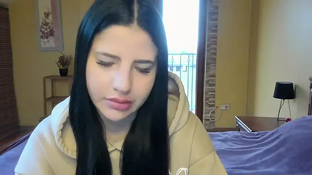 Snapshot of Malibu_J chatting on November 2025 08:04:01 AM Malibu J online show from November 2025 08:04:01 AM