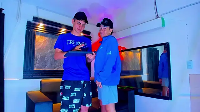 ALEX MILLER25 online show from October 2025 04:15:01 AM