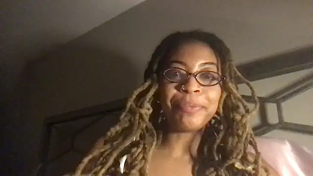 Snapshot of lilmisssunshine_ chatting on September 2025 07:56:02 AM lilmisssunshine online show from September 2025 07:56:02 AM