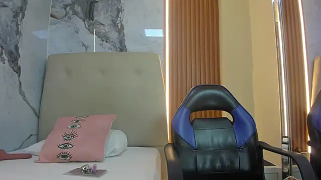 SAMANTHABENET online show from March 2026 07:31:02 PM