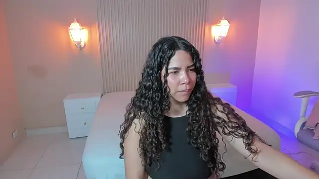 AshlyViper9 online show from October 2025 03:40:01 AM