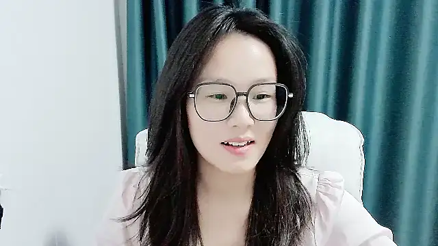 Snapshot of guai00 chatting on October 2025 01:03:02 PM guai00 online show from October 2025 01:03:02 PM