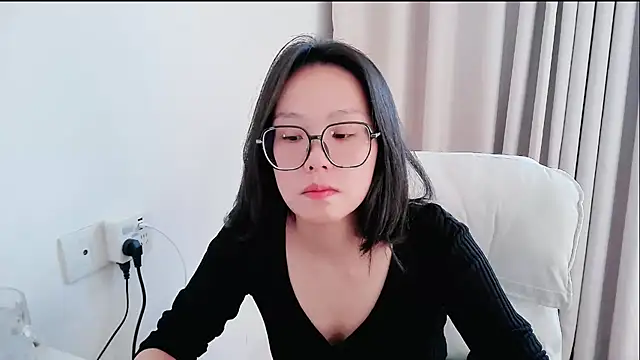 Snapshot of guai00 chatting on November 2025 06:49:01 AM guai00 online show from November 2025 06:49:01 AM