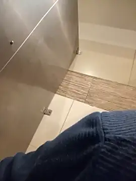 LucasGaeel online show from February 2026 03:50:01 PM