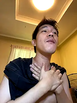 Snapshot of asian_guy_69 chatting on October 2025 02:40:02 AM asian guy 69 online show from October 2025 02:40:02 AM