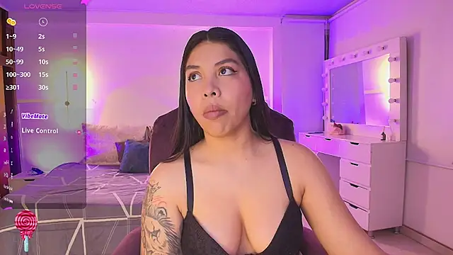 kloe28 online show from April 2026 03:37:02 AM