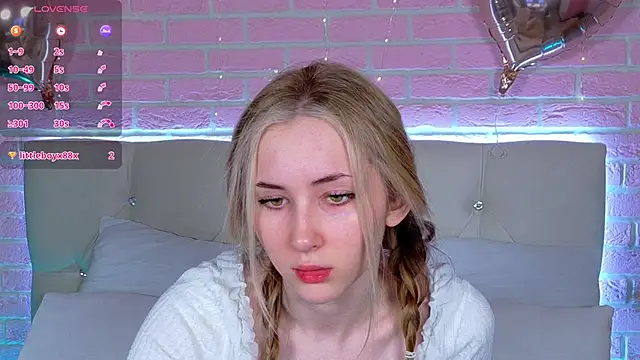 LiraKink online show from November 2025 04:44:02 AM