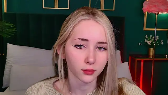 LiraKink online show from November 2025 03:18:02 AM