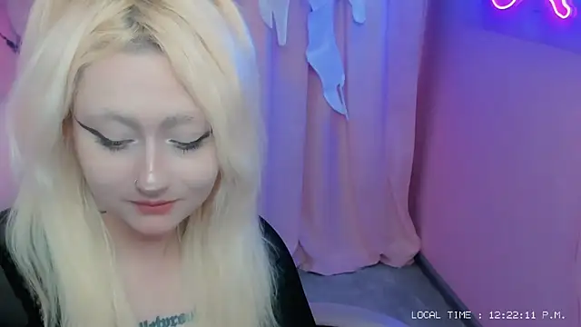 JuliaSharkk online show from October 2025 10:23:02 PM