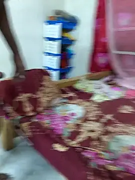 Snapshot of Love_Queen11 chatting on November 2025 08:00:01 PM Love Queen11 online show from November 2025 08:00:01 PM