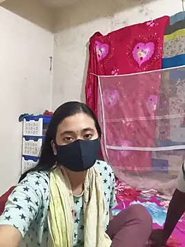 Snapshot of Love_Queen11 chatting on November 2025 03:35:01 PM Love Queen11 online show from November 2025 03:35:01 PM