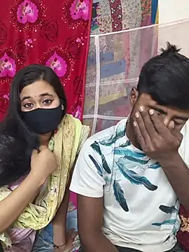 Snapshot of Love_Queen11 chatting on November 2025 03:01:02 PM Love Queen11 online show from November 2025 03:01:02 PM