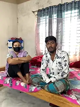 Snapshot of Love_Queen11 chatting on November 2025 04:28:02 AM Love Queen11 online show from November 2025 04:28:02 AM