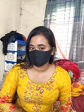 Snapshot of Love_Queen11 chatting on December 2025 08:19:02 AM Love Queen11 online show from December 2025 08:19:02 AM