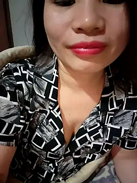 Snapshot of Meoweo_23 chatting on November 2025 01:55:02 PM Meoweo 23 online show from November 2025 01:55:02 PM