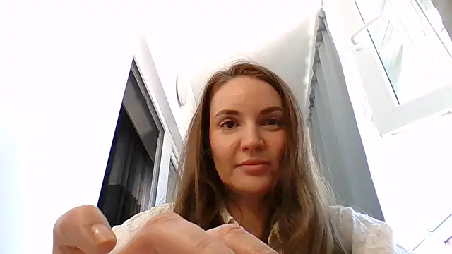 Tavrisse online show from October 2025 10:32:02 AM