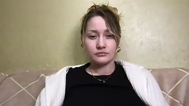 Snapshot of Veyriona chatting on November 2025 03:28:02 PM Veyriona online show from November 2025 03:28:02 PM