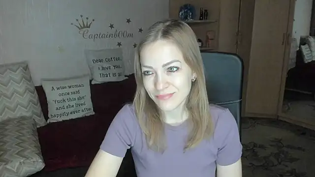 Tiffany Bates online show from December 2025 03:25:01 AM