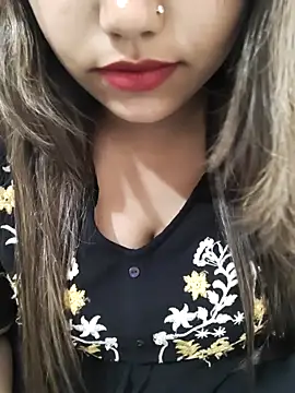 Miss Rose   online show from November 2025 06:29:01 PM