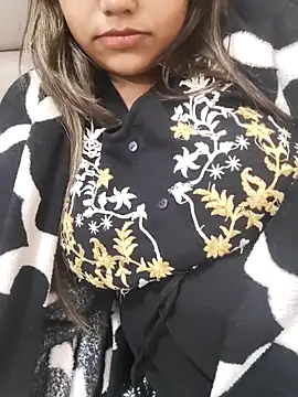 Miss Rose   online show from November 2025 05:56:02 PM