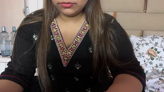 Miss Rose   online show from June 2026 06:27:01 PM