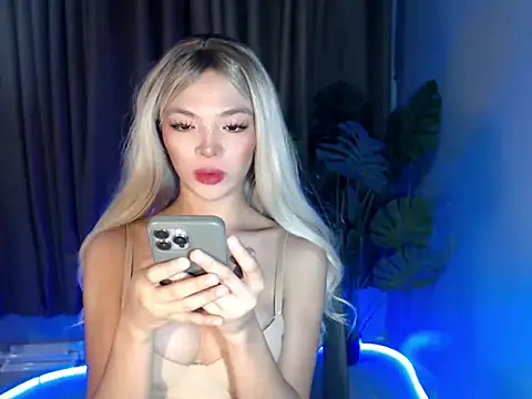 Snapshot of Asian_briee143xx chatting on April 2026 04:30:02 PM Asian briee143xx online show from April 2026 04:30:02 PM