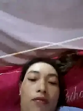 Snapshot of Phiny_xx chatting on October 2025 06:11:02 AM Phiny xx online show from October 2025 06:11:02 AM