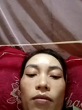 Snapshot of Phiny_xx chatting on October 2025 01:52:02 PM Phiny xx online show from October 2025 01:52:02 PM