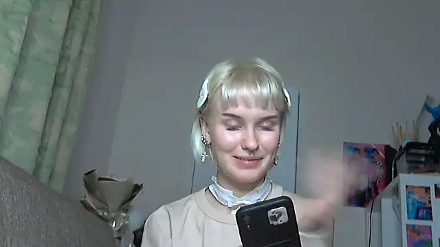 Paradoxy  online show from December 2025 08:13:01 PM