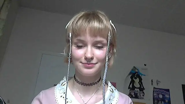 Snapshot of Paradoxy_ chatting on May 2026 08:05:02 PM Paradoxy online show from May 2026 08:05:02 PM