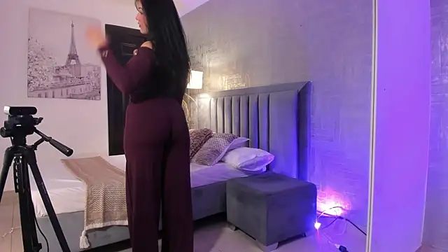 EmmaBlossom online show from June 2026 12:44:02 PM