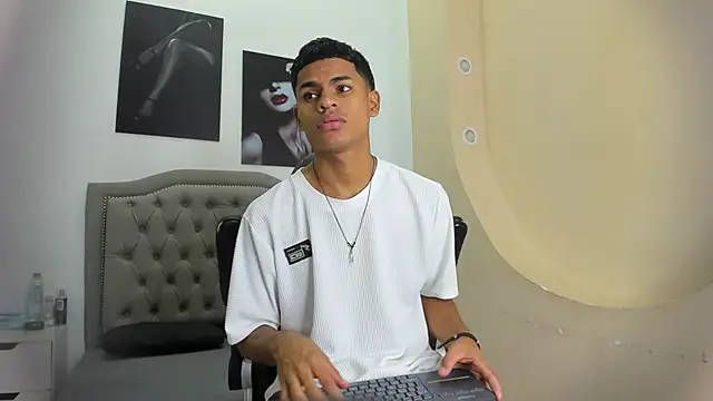 Snapshot of paull_cassidy chatting on November 2025 11:22:01 AM paull cassidy online show from November 2025 11:22:01 AM