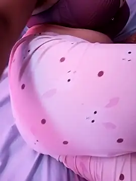 Snapshot of Valentina_morsh chatting on November 2025 06:07:02 PM Valentina morsh online show from November 2025 06:07:02 PM