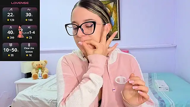 katiaa lovv online show from October 2025 11:55:01 AM