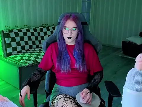 Snapshot of violet-siren-x chatting on July 2026 08:40:01 AM violet-siren-x online show from July 2026 08:40:01 AM