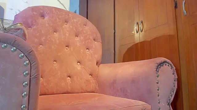 Snapshot of violett__rousee chatting on November 2025 02:51:01 PM violett rousee online show from November 2025 02:51:01 PM