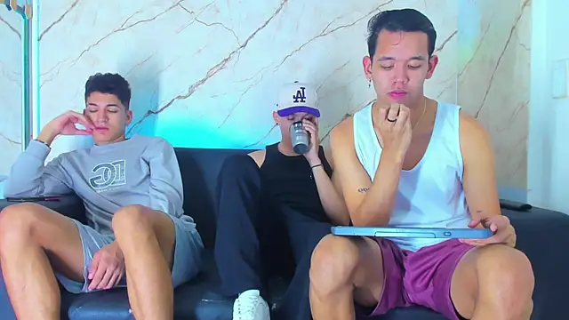 Stiben boy online show from November 2025 04:01:02 AM