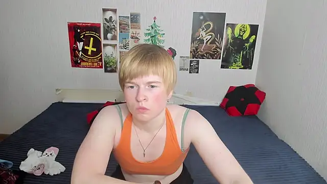 Cattie w  online show from April 2026 01:08:01 AM