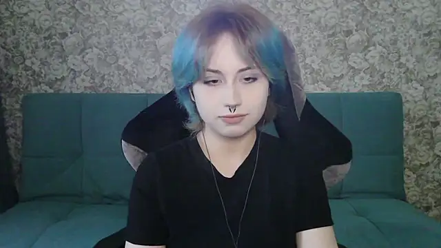 LeisaHopperstad online show from April 2026 02:12:01 PM