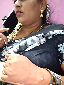 Snapshot of navyasree143 chatting on October 2025 01:23:04 PM navyasree143 online show from October 2025 01:23:04 PM