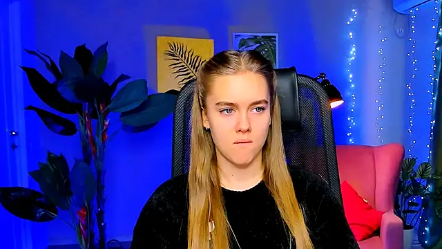 JuneWoods online show from January 2026 08:19:01 AM