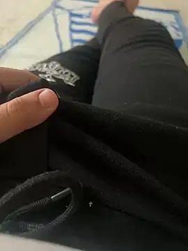 0Mid00 online show from October 2025 08:57:02 AM