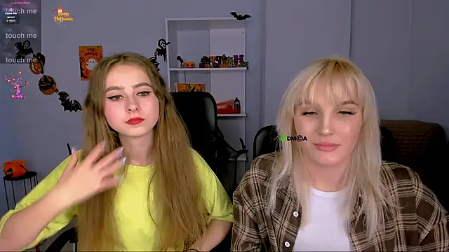 rebecca smile online show from October 2025 09:38:02 PM