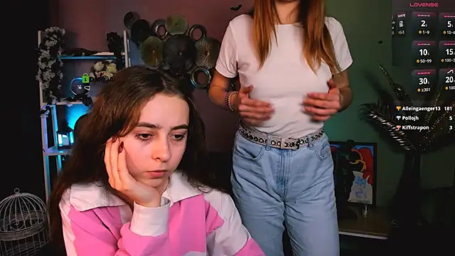 rebecca smile online show from December 2025 01:28:02 PM