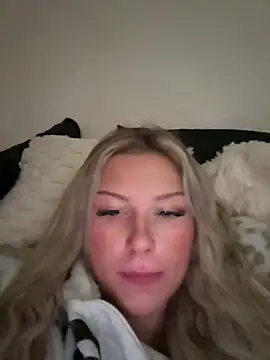 blondeeee online show from April 2026 02:36:01 PM