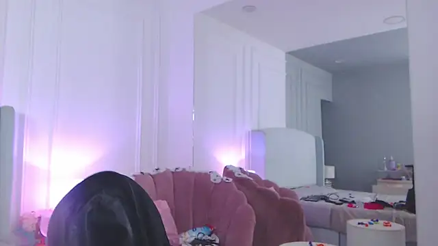 Snapshot of ChantalGarner chatting on October 2025 12:50:01 PM ChantalGarner online show from October 2025 12:50:01 PM