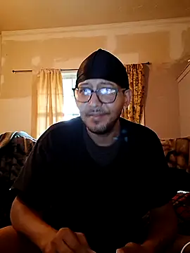 Snapshot of ThrowedWorldWide chatting on November 2025 12:23:02 PM ThrowedWorldWide online show from November 2025 12:23:02 PM