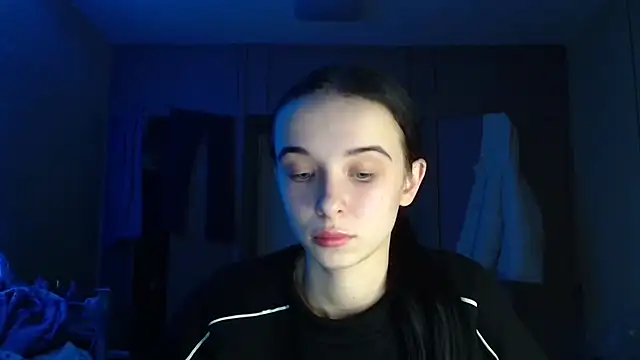 Emilia Light online show from December 2025 04:44:01 PM